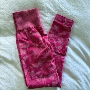 NVGTN Pink Camo Seamless Leggings